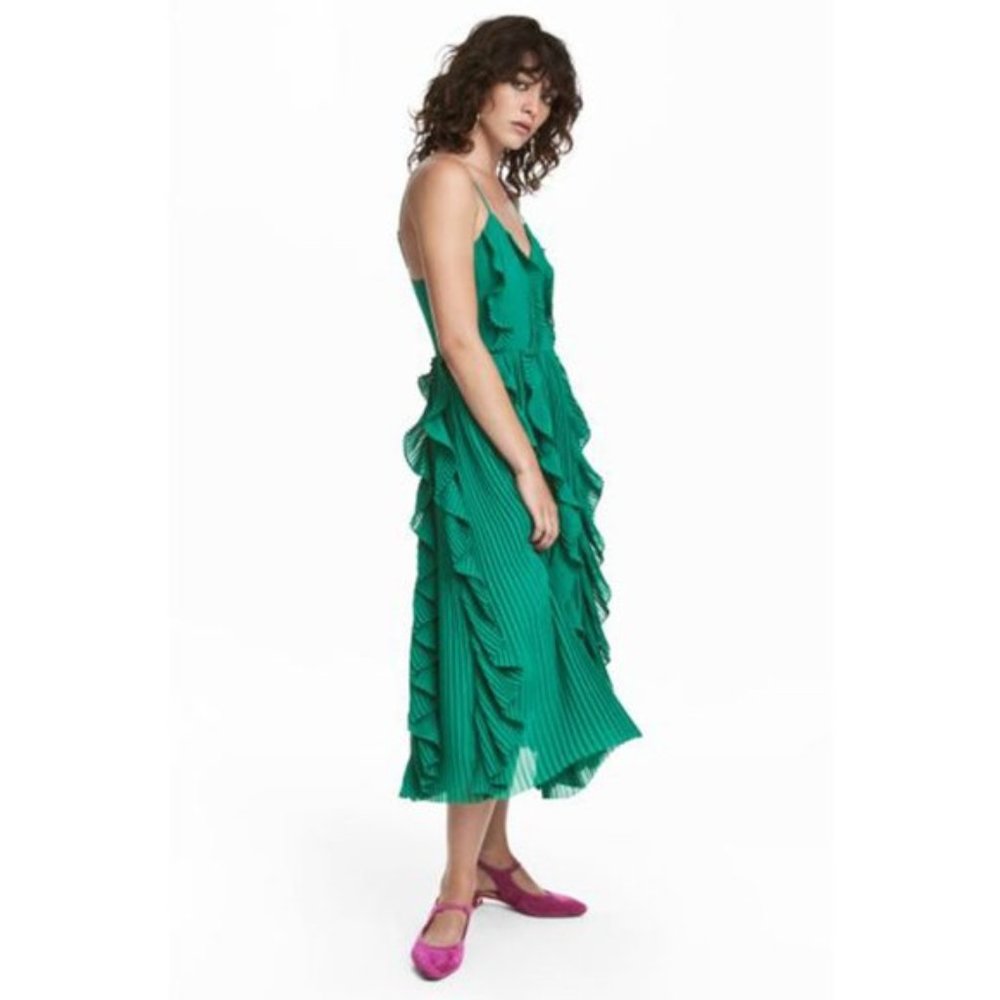 *NWT* H&M green ruffle dress - size 2